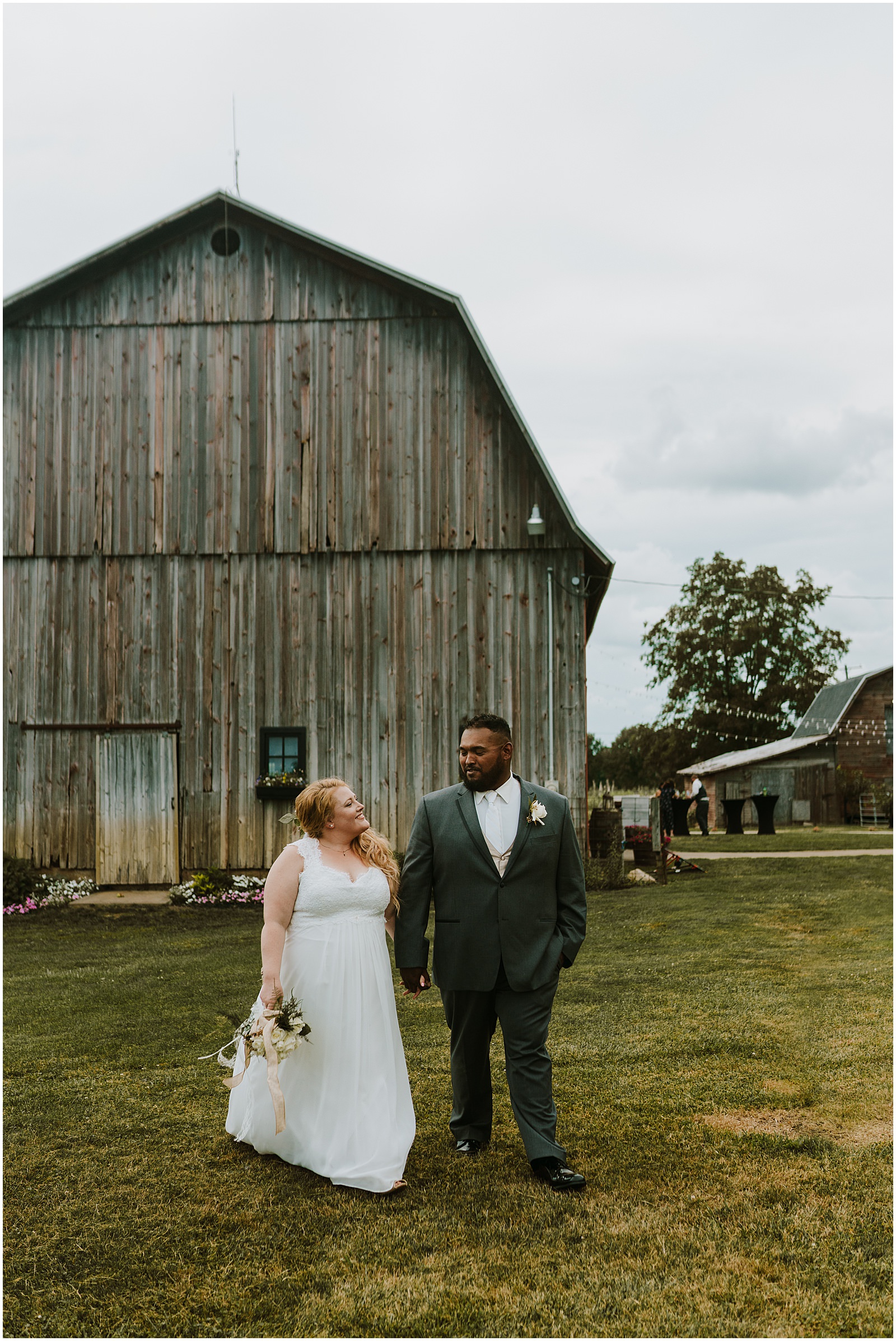 cherry barc farm wedding photos