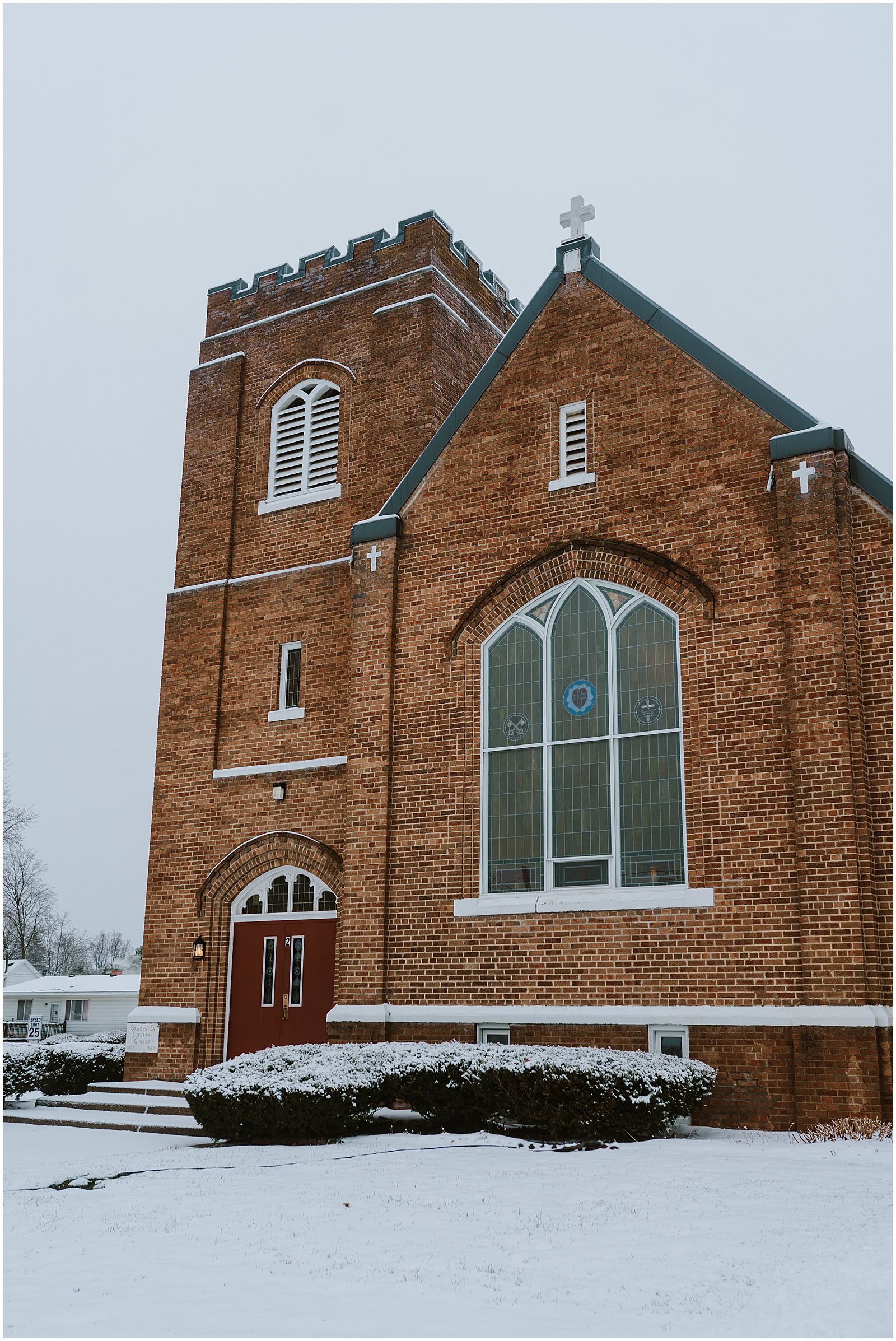 Intimate Winter Wedding in Michigan